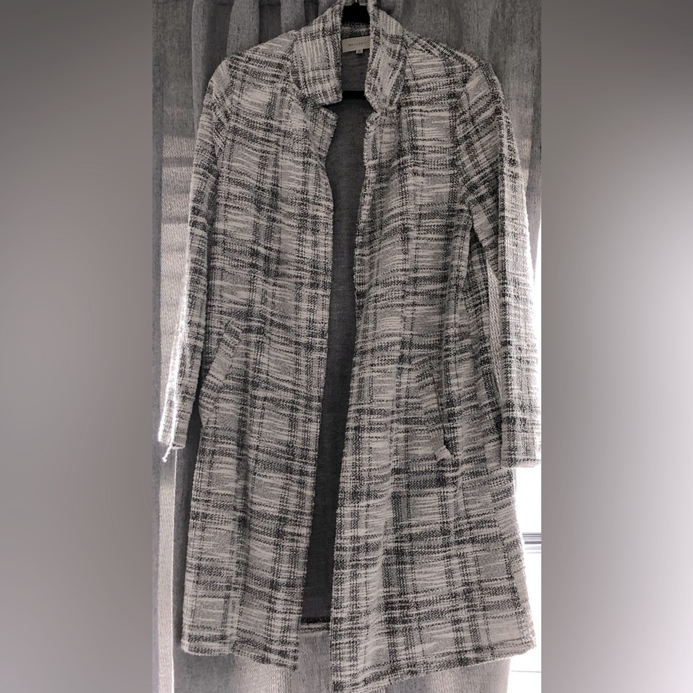 Light weight black/white tweed duster jacket